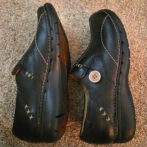 Women's Clogs Clark's Black With Light Brown Stitching Unstructured 6.5 Wide